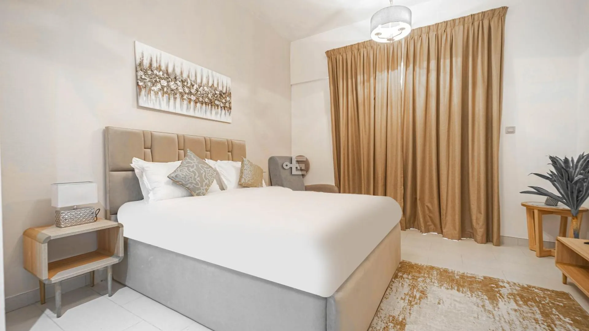 Everluxe Azizi Montrell Lovely Studio Dubai United Arab Emirates