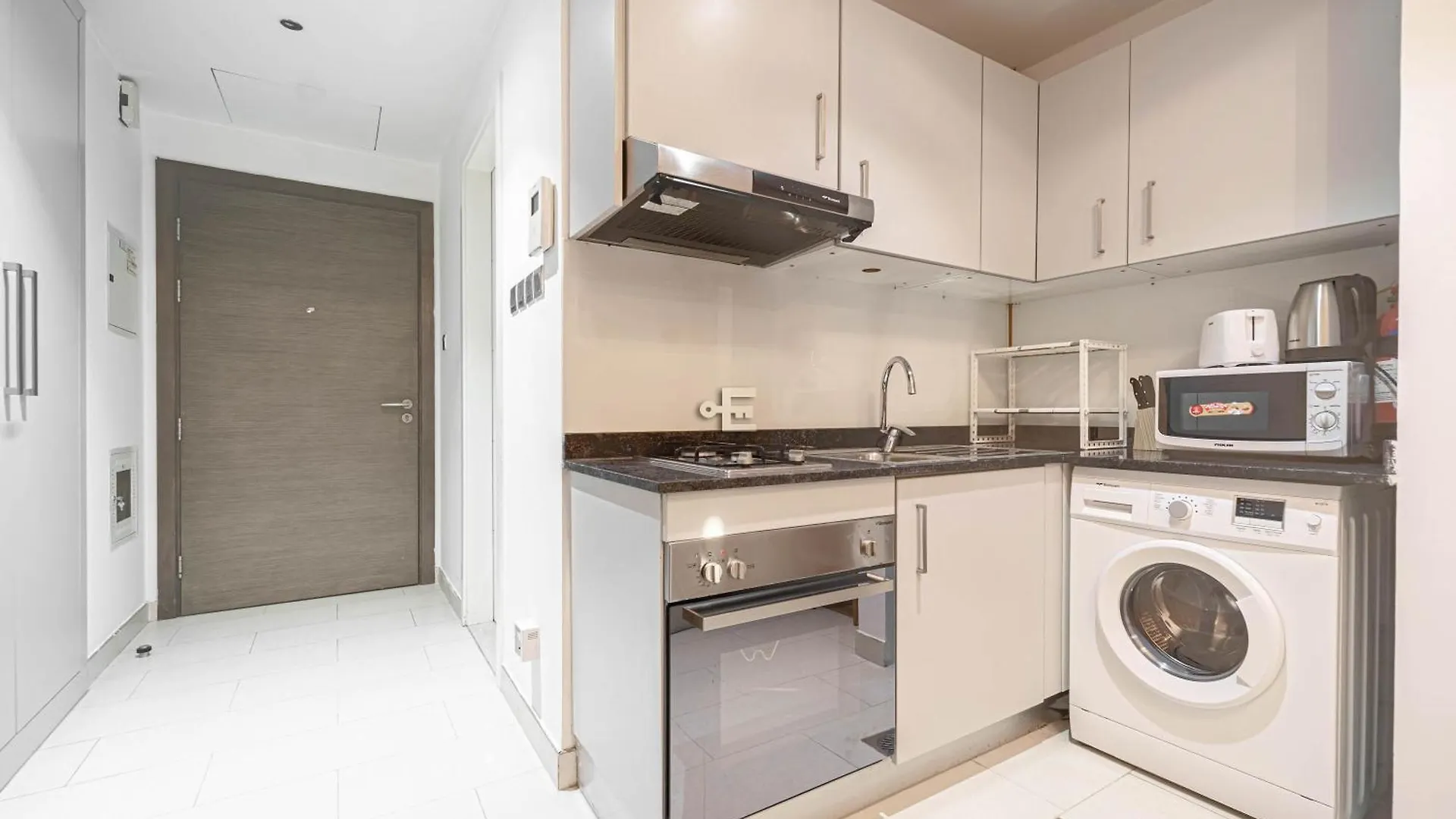 Apartment Everluxe Azizi Montrell Lovely Studio Dubai United Arab Emirates