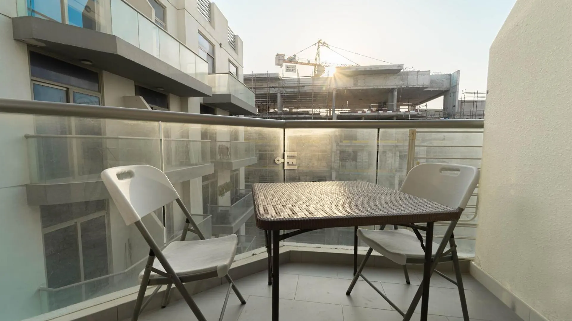 Everluxe Azizi Montrell Lovely Studio Dubai Apartment