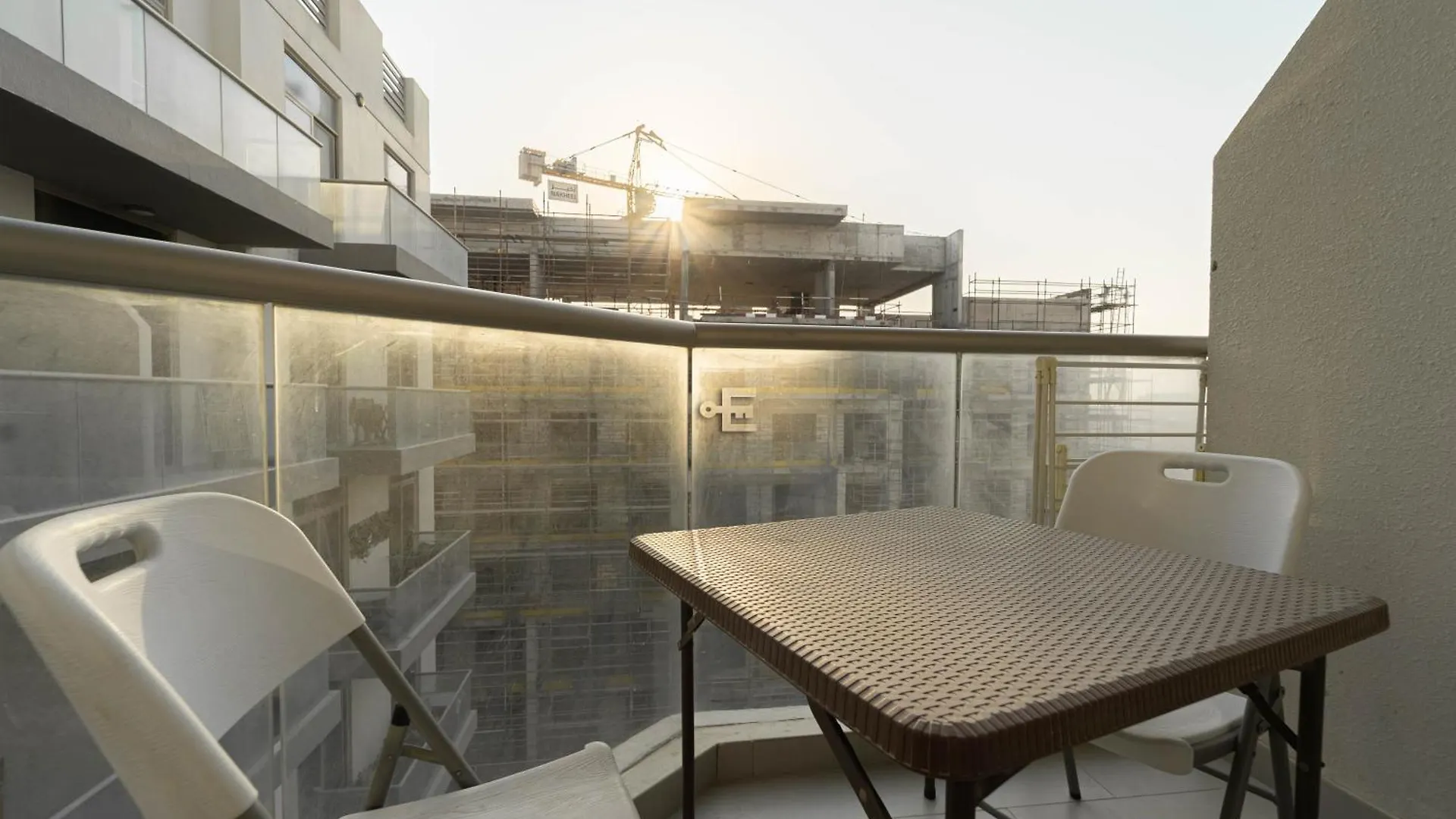 Everluxe Azizi Montrell Lovely Studio Dubai Apartment